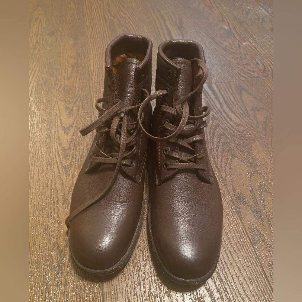 Frye Tyler Lace Up Combat Boot Dark Brown Leather size 7B